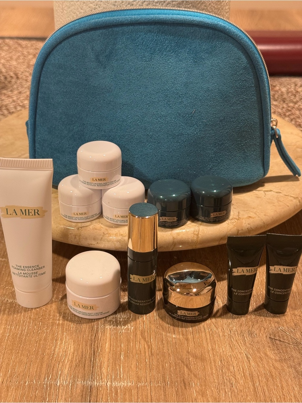 New La Mer Mini Skincare 11pc Set with Teal make up bag